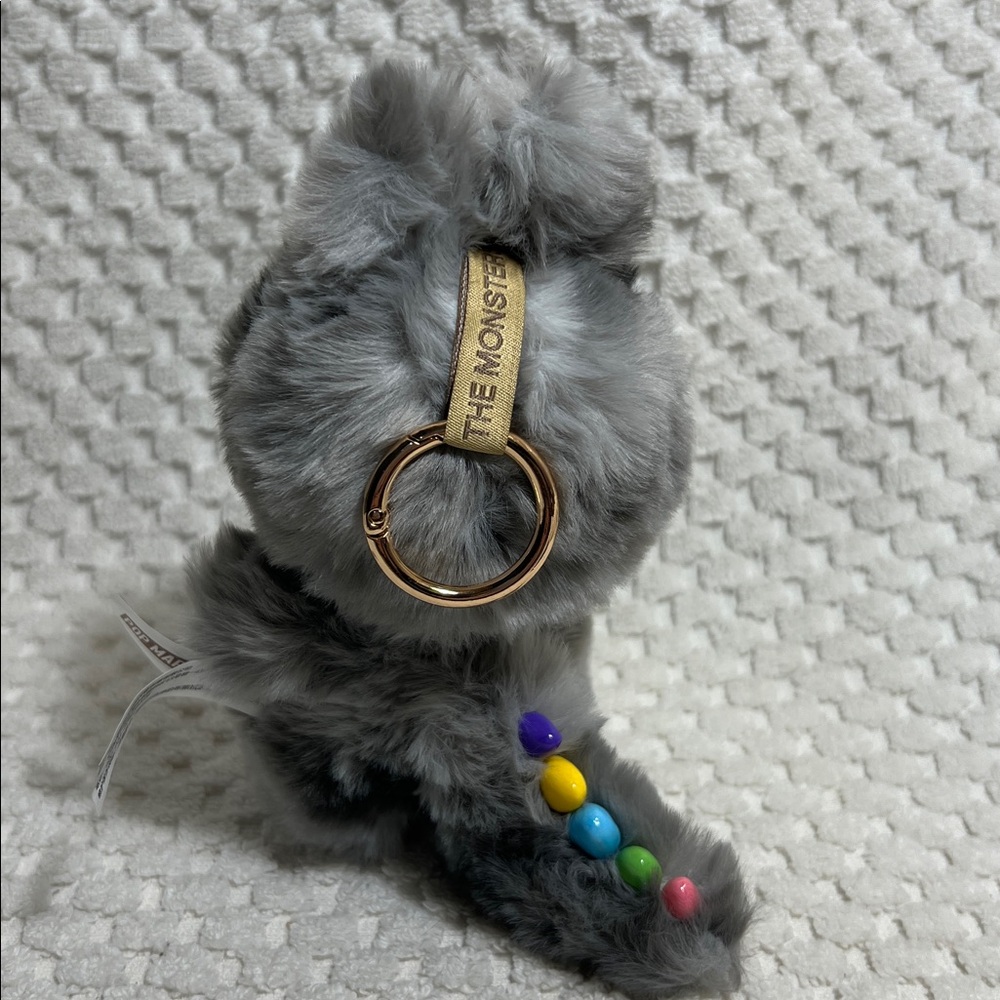 Custom “ID” Zimomo (Lafufu) Plush Pendant - Picture 3 of 10